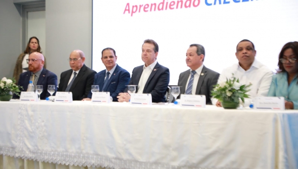 MCIM y Promipyme entregan certificados a ejecutivos de negocios